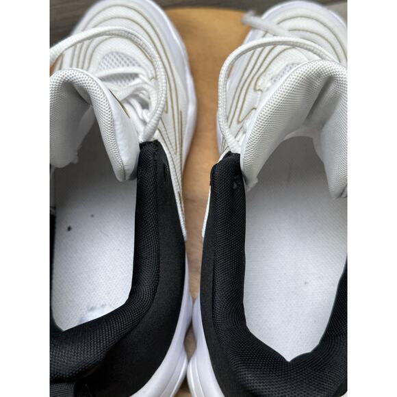 Nike Giannis Immortality 4 GS Championship Basketball Shoe FZ6734-100 Kids 7Y - Picture 9 of 10